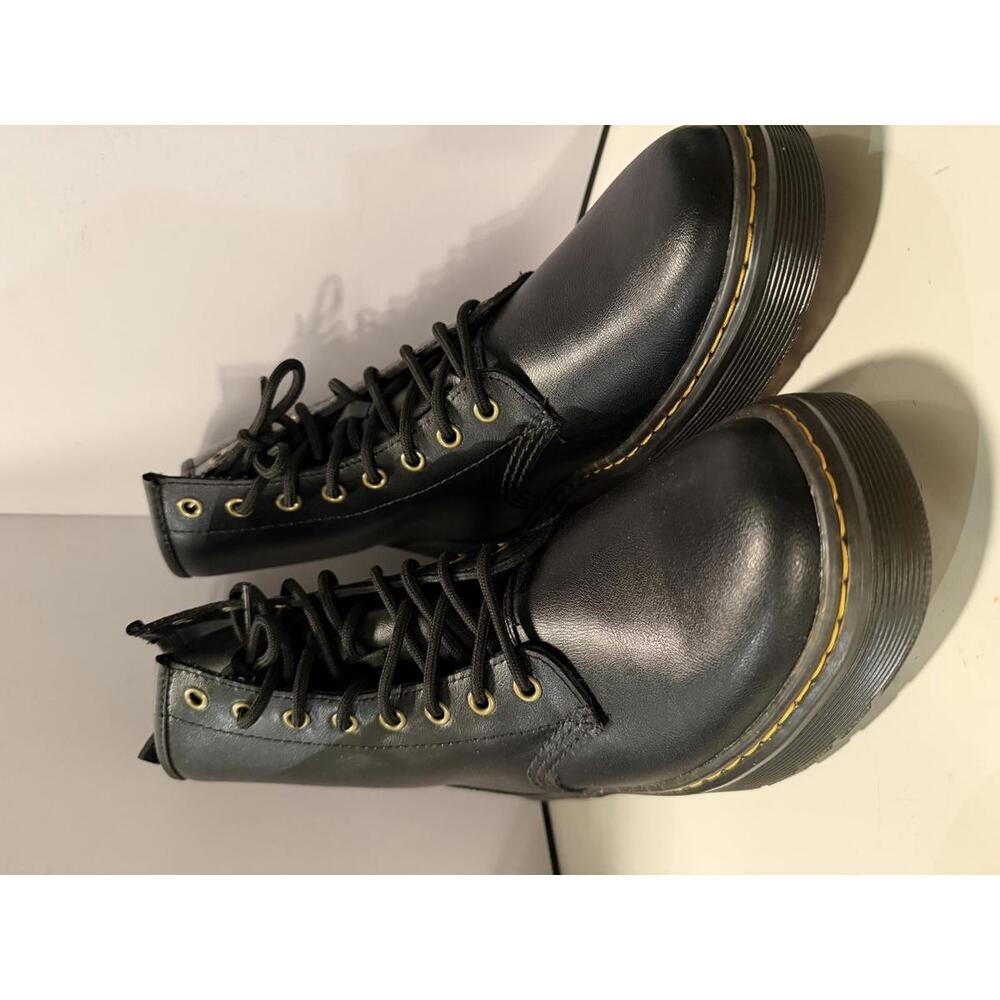 Dr. Marten's 1460 Zavala 8-hole boots - M9 / W10 - Mint!